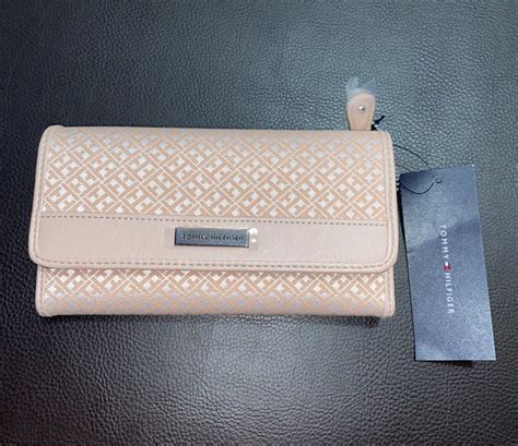 cartera para dama tommy hilfiger serif zp arn|tommy hilfiger handbags.